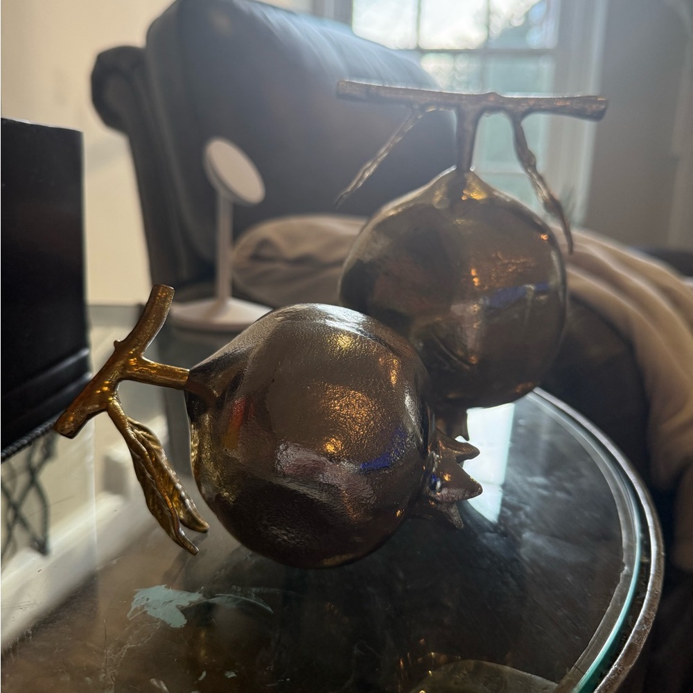 Ethan Allen Metallic Gold and Silver Pomegranate Pair Accent - Picture 4 of 5